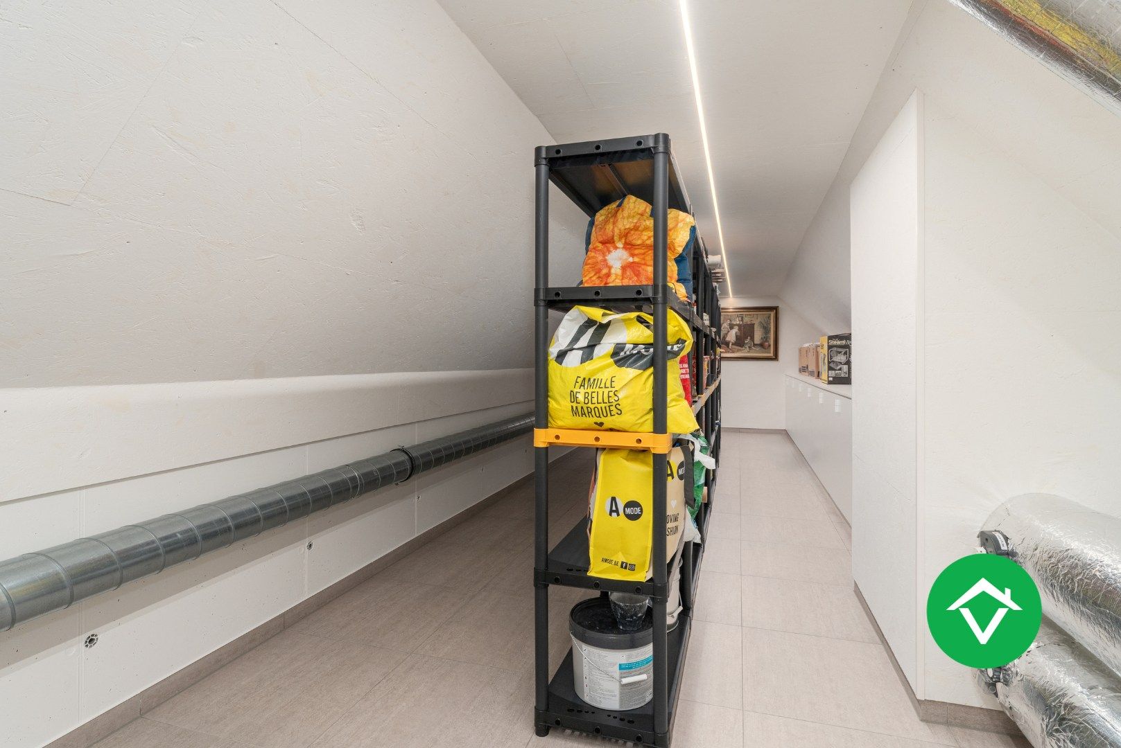 Instapklaar appartement met 2 slaapkamers en volledig ingerichte zolder te Koekelare foto 17