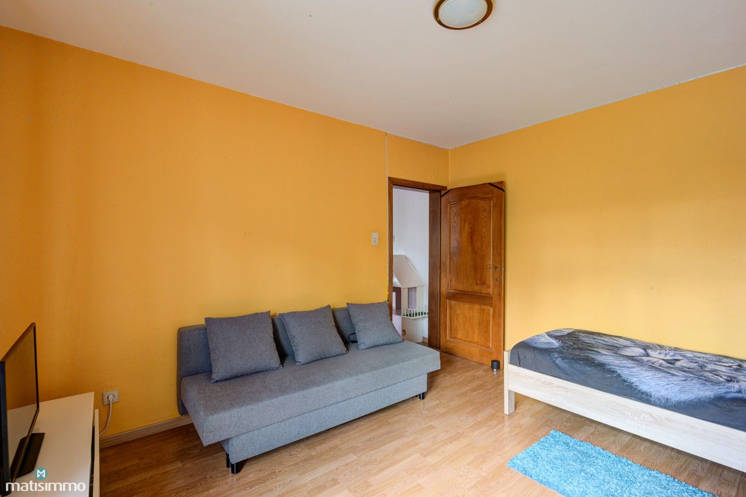 GEZINSWONING MET 3 SLAAPKAMERS, RUIME INPANDIGE GARAGE EN GROTE TUIN TE HOESELT foto 18