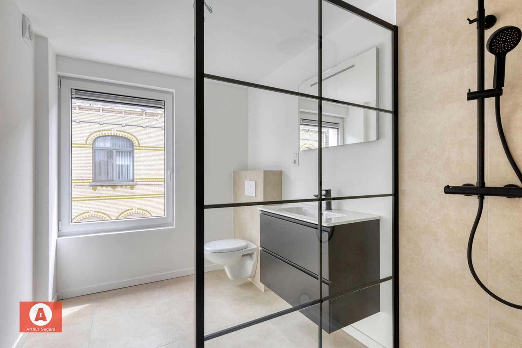 Gerenoveerde woning in hartje Baasrode foto 13