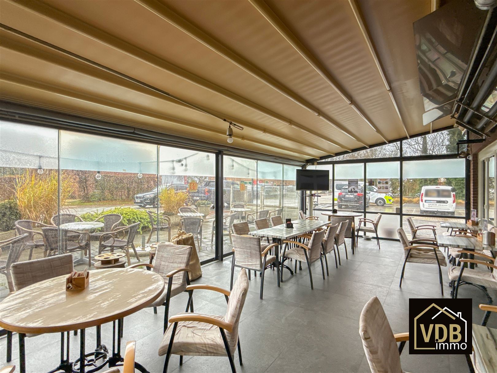 HANDELSHUIS MET WOONST foto 32