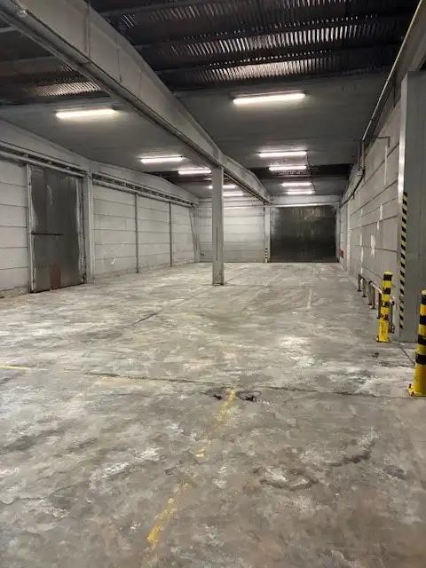 4 magazijnen met verschillende afmetingen in Sint-Niklaas foto 4