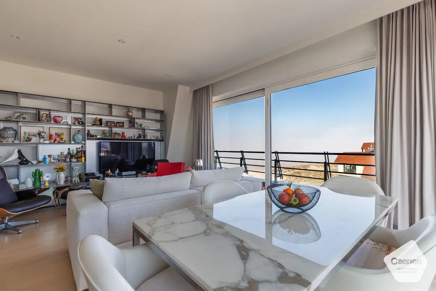 Ruime penthouse met fantastisch zicht op de zee én het hinterland foto 9