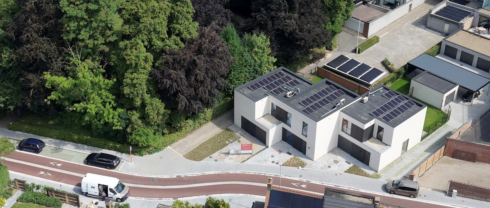 Instapklare nieuwbouwwoningen in hartje Harelbeke  foto {{pictureIndex}}