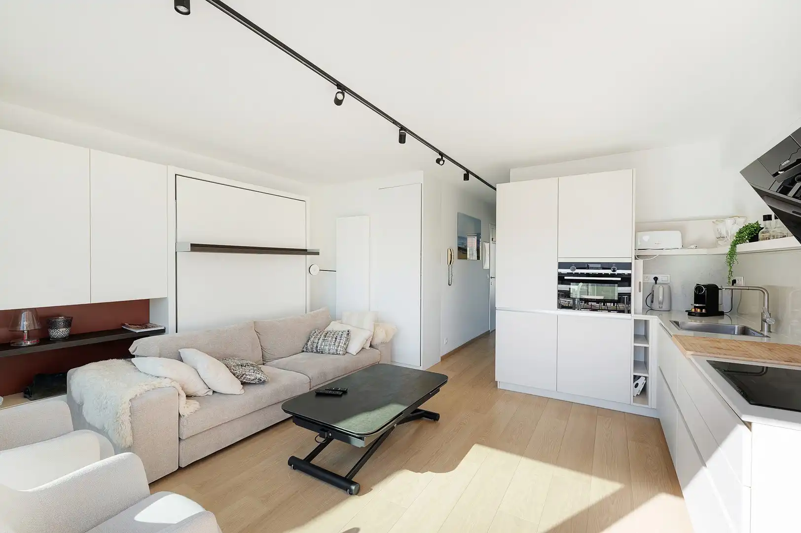 Appartement met schitterend zonneterras en zijdelings zeezicht vlakbij het Driehoeksplein in het Zoute. foto 6