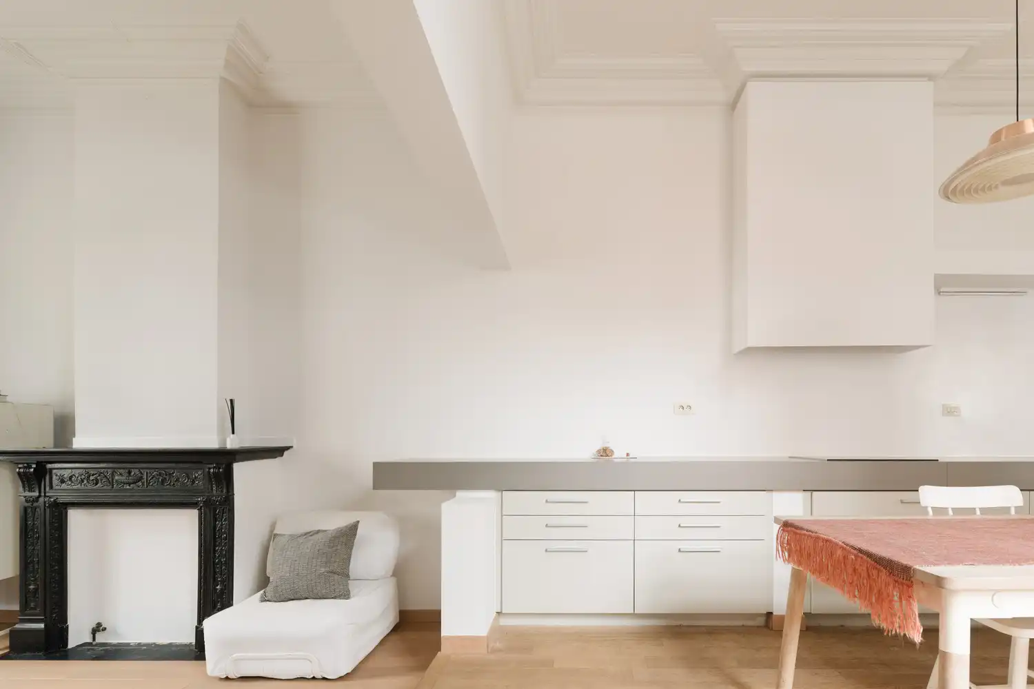 Wonen in een beschermd monument van Jos Bascourt uit 1894 is wonen in een uniek stuk Zurenborg, zonder renovatieplicht foto 6