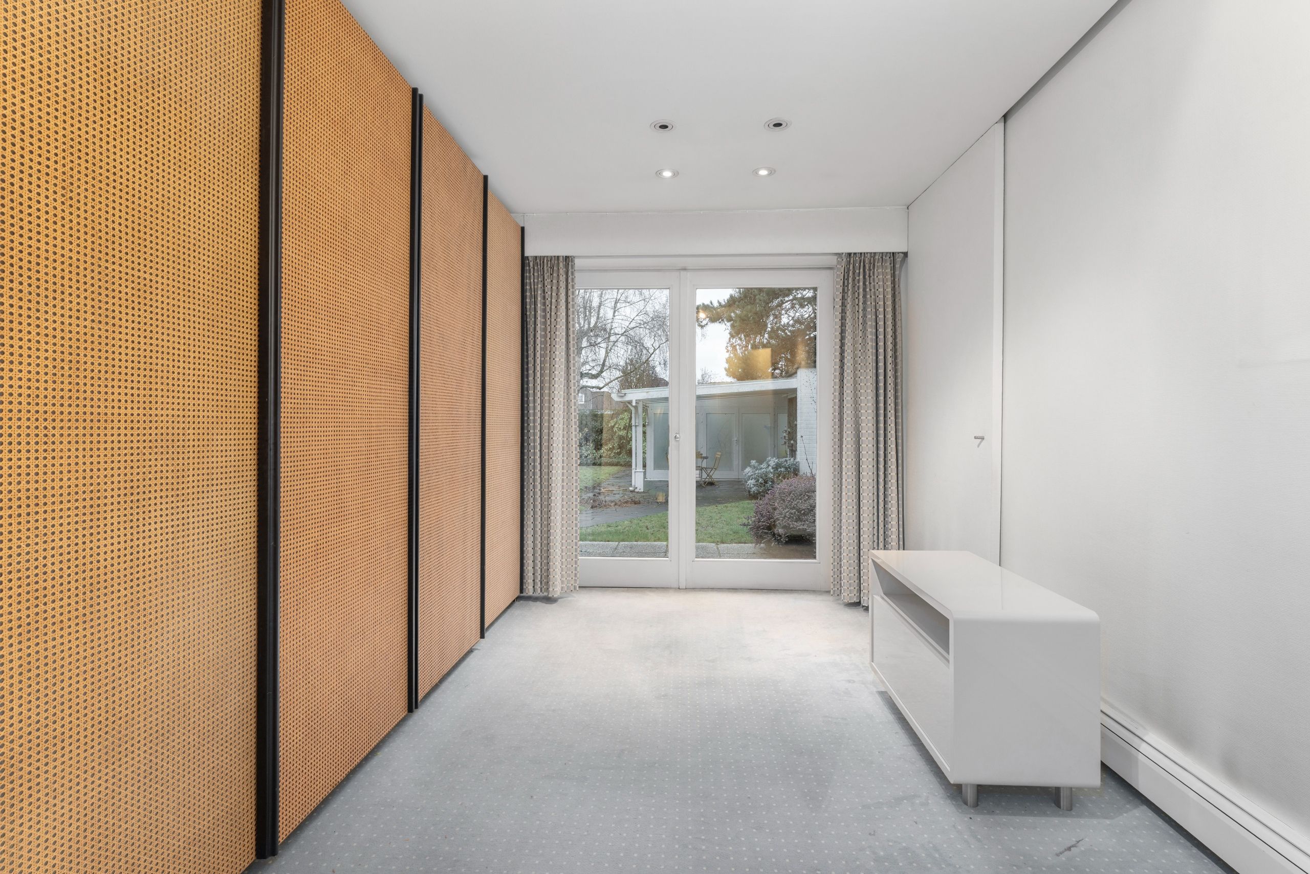 Charmante en ruime te renoveren villa op een perceel van 2.092m2 foto 11