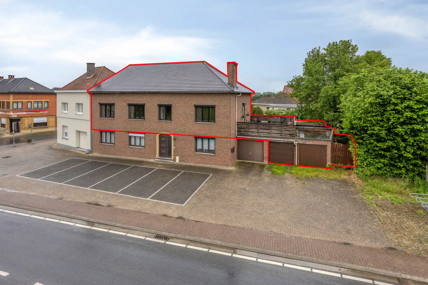 Zeer ruim appartement(3slpks) met 2 garages + zolder + tuin  foto 3