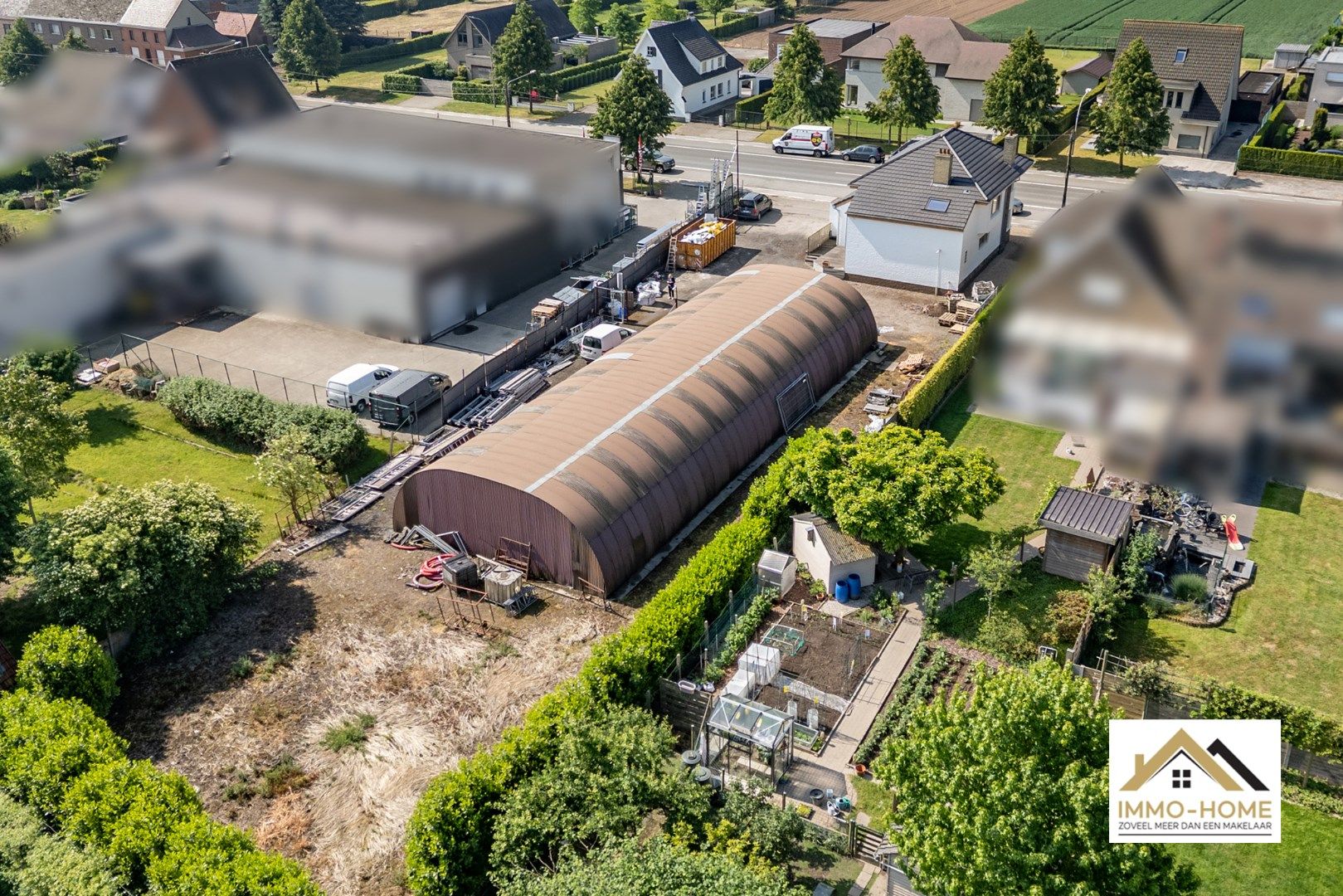 Eigendom( 2 appartementen) met loods en bijzonder veel potentieel foto 23