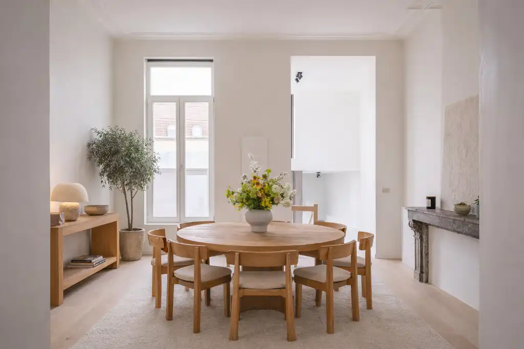 Luxueus appartement met groot volume en terras op toplocatie aan de Sint-Michielskerk foto 3