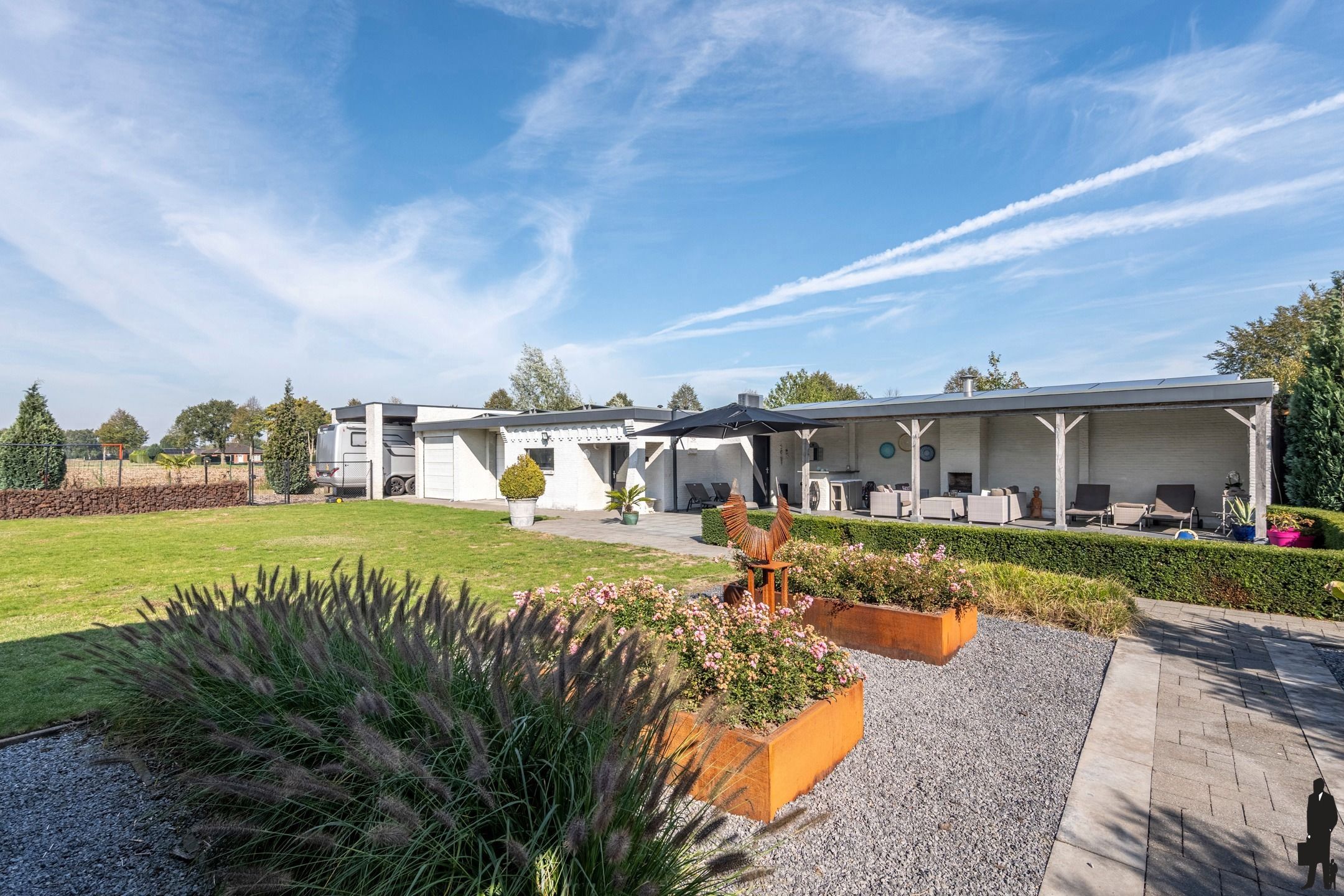 Luxe villa met zwembad op een perceel van c. 1.550m² te Poppel foto 20