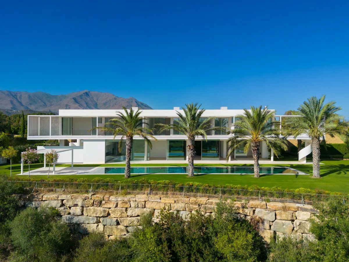 Adembenemende luxe villa met panoramisch uitzicht in exclusief golfresort foto 15