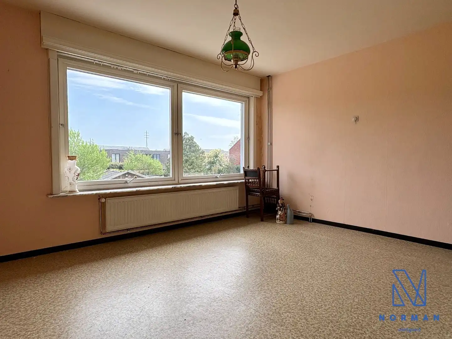 Grote hoekwoning te koop in de Bosmolens te Izegem met 3 slaapkamers, ruime tuin en een zolder met veel mogelijkheden. foto 7