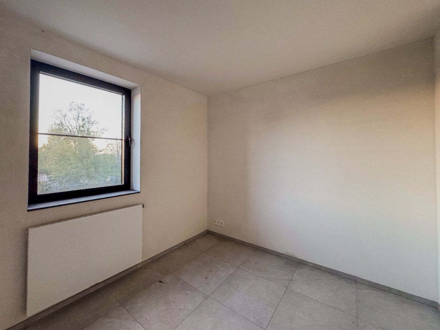 Energiezuinige nieuwbouwwoning met 3 slaapkamers, ruime garage en tuin. foto 12