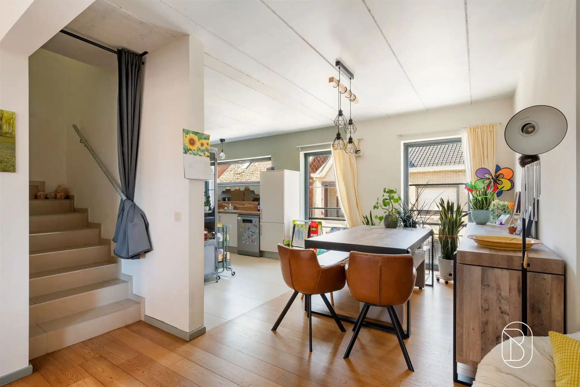 Leuk appartement met gezellig terras, 3 slk en carport.  foto 4