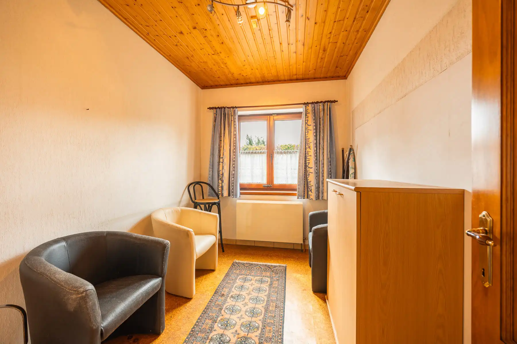 Charmante villa op perceel van 225 m² met garage foto 15