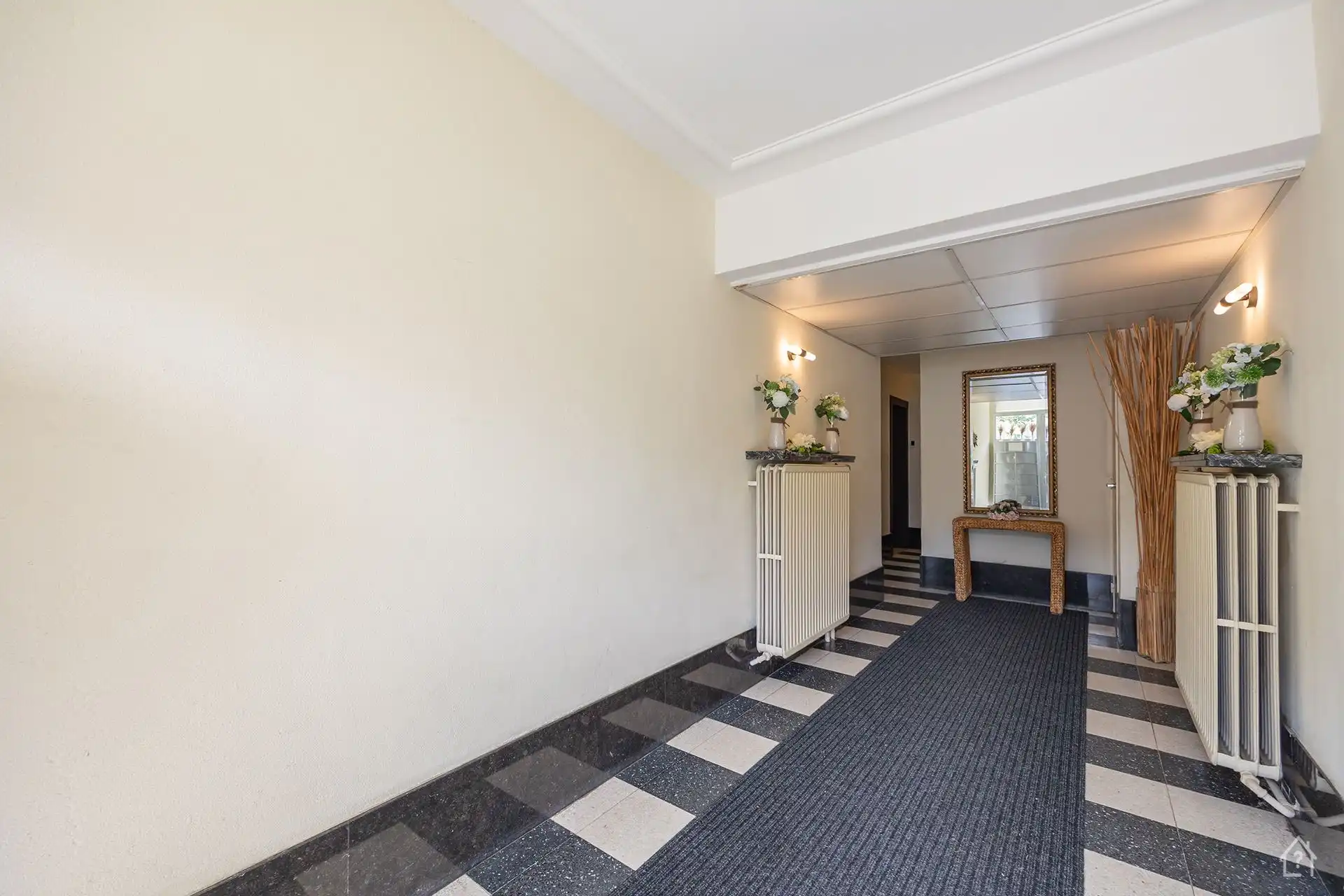 2 slaapkamer appartement met terras foto 2