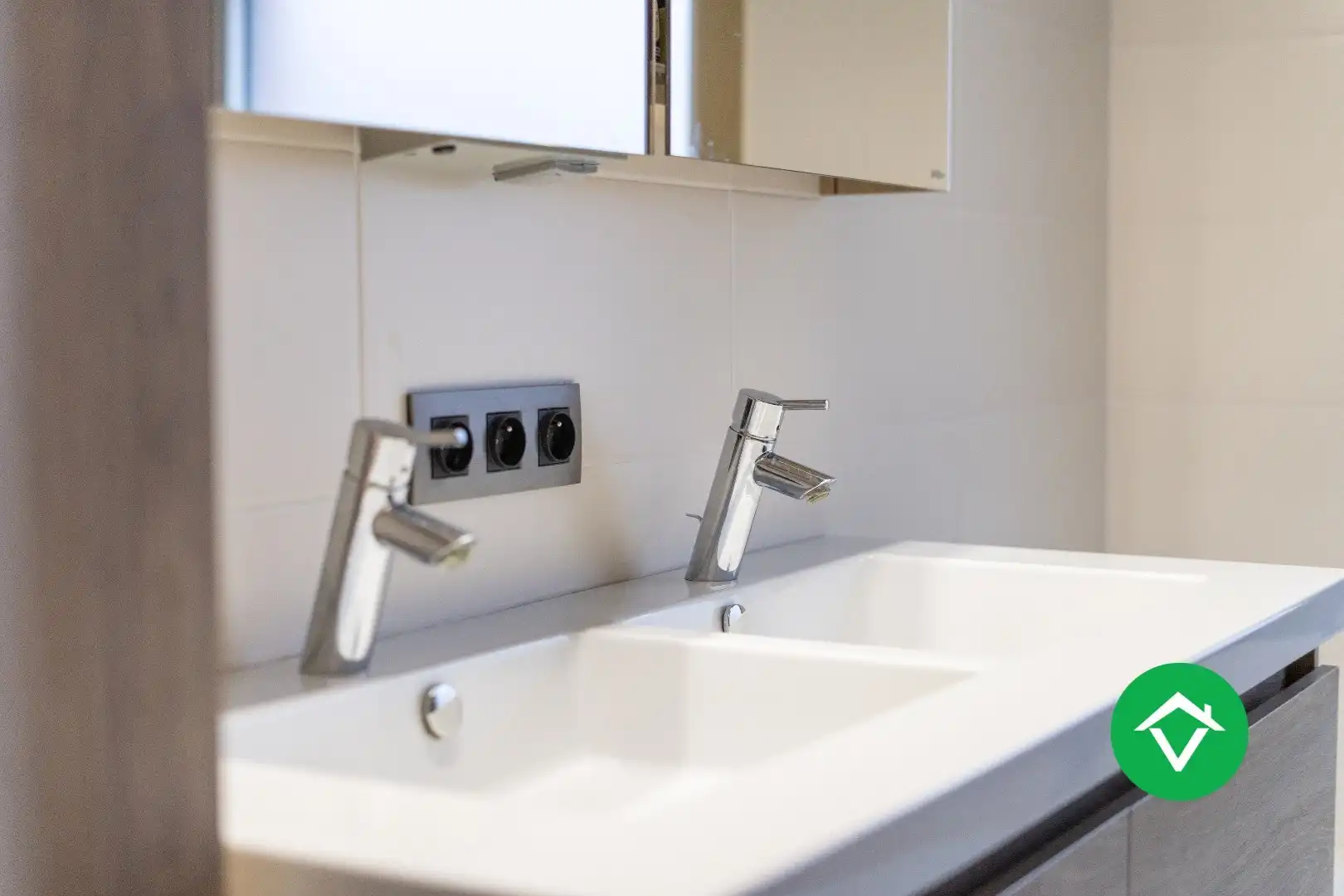 Instapklare woning met 2 slaapkamers en zicht op de groene velden te Eernegem foto 15