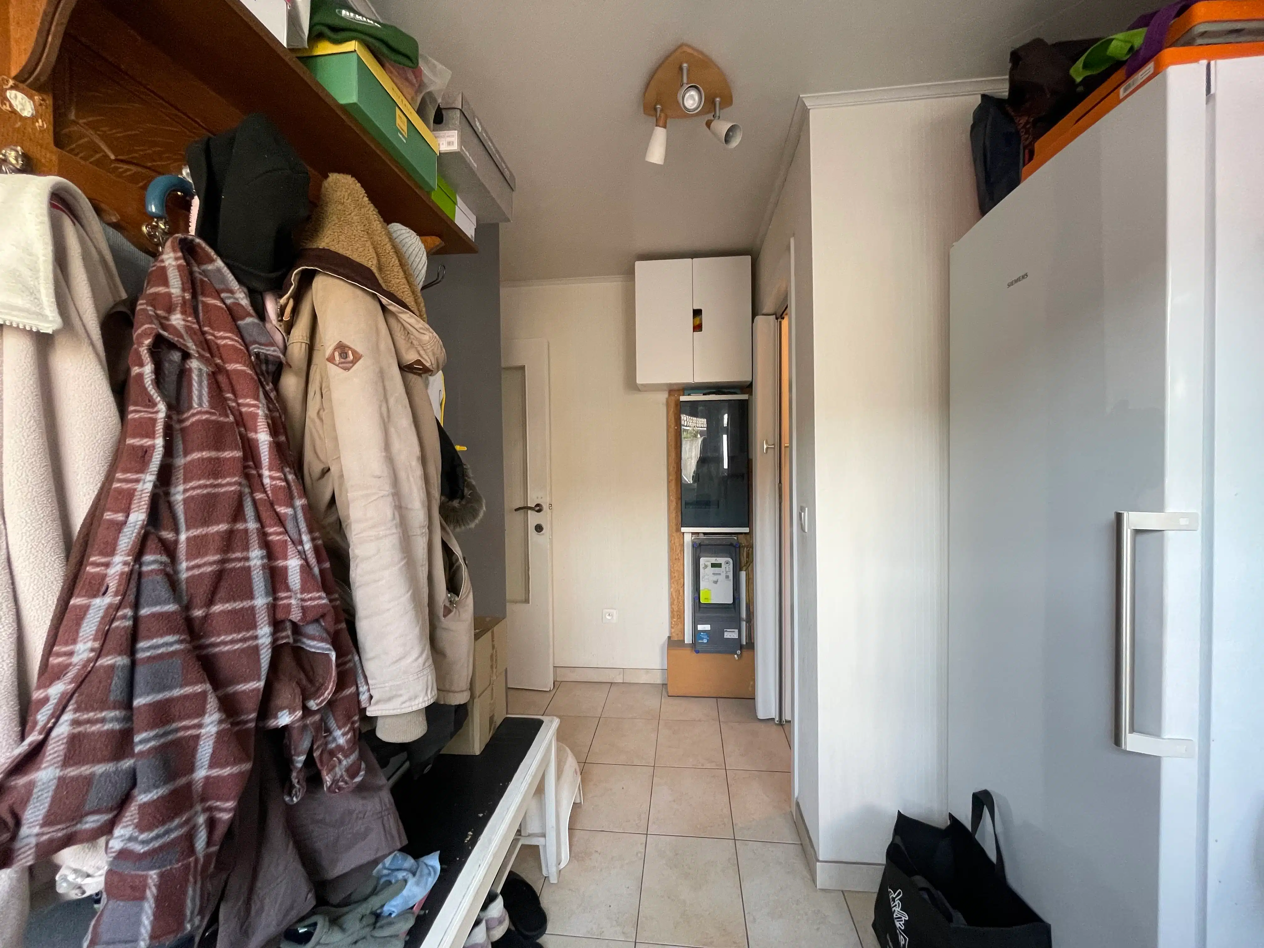 Ruime halfopen bebouwing met 3 slaapkamers, tuin en garage foto 8