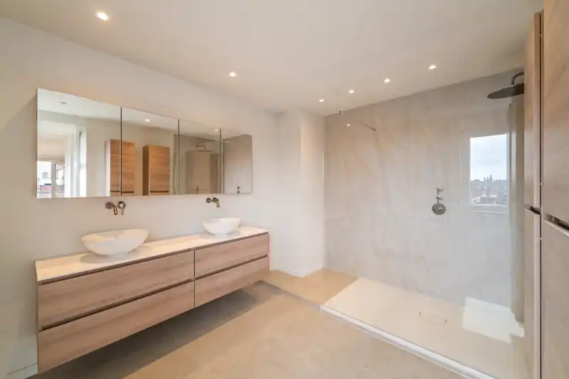 Exclusieve duplex met 210 m² woonbeleving in hartje Roeselare ROESELARE STADSKERN | RECENT LUXUEUS VERNIEUWD | 2 À 3 SLAAPKAMERS | 2 TERRASSEN | 210 m² foto 21
