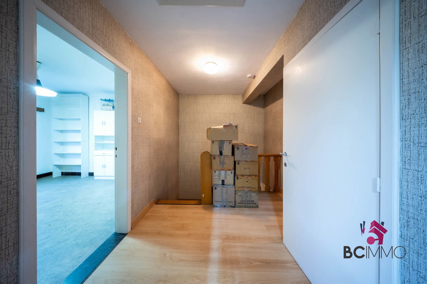 Ruime, tijdloze gezinswoning met 4 slaapkamers, grote tuin en garage en centraal gelegen in Genk foto 11