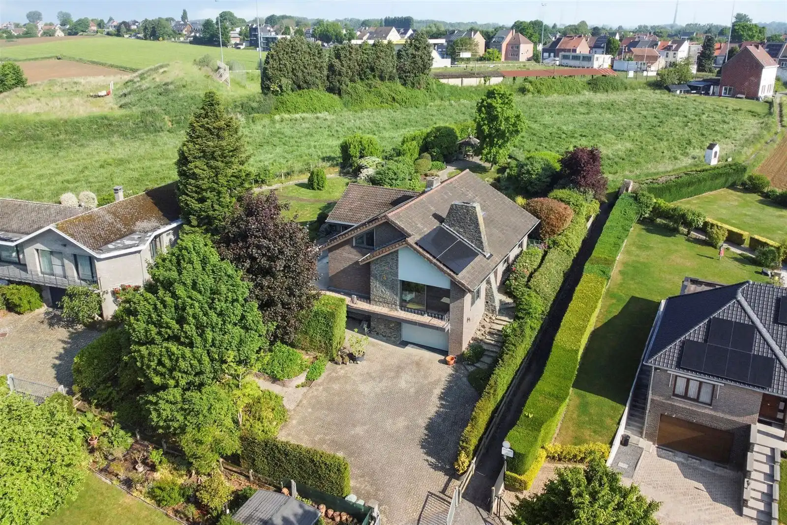 Gerenoveerde villa (450m²) met 4 à 5 slaapkamers op 17a 05ca foto 25
