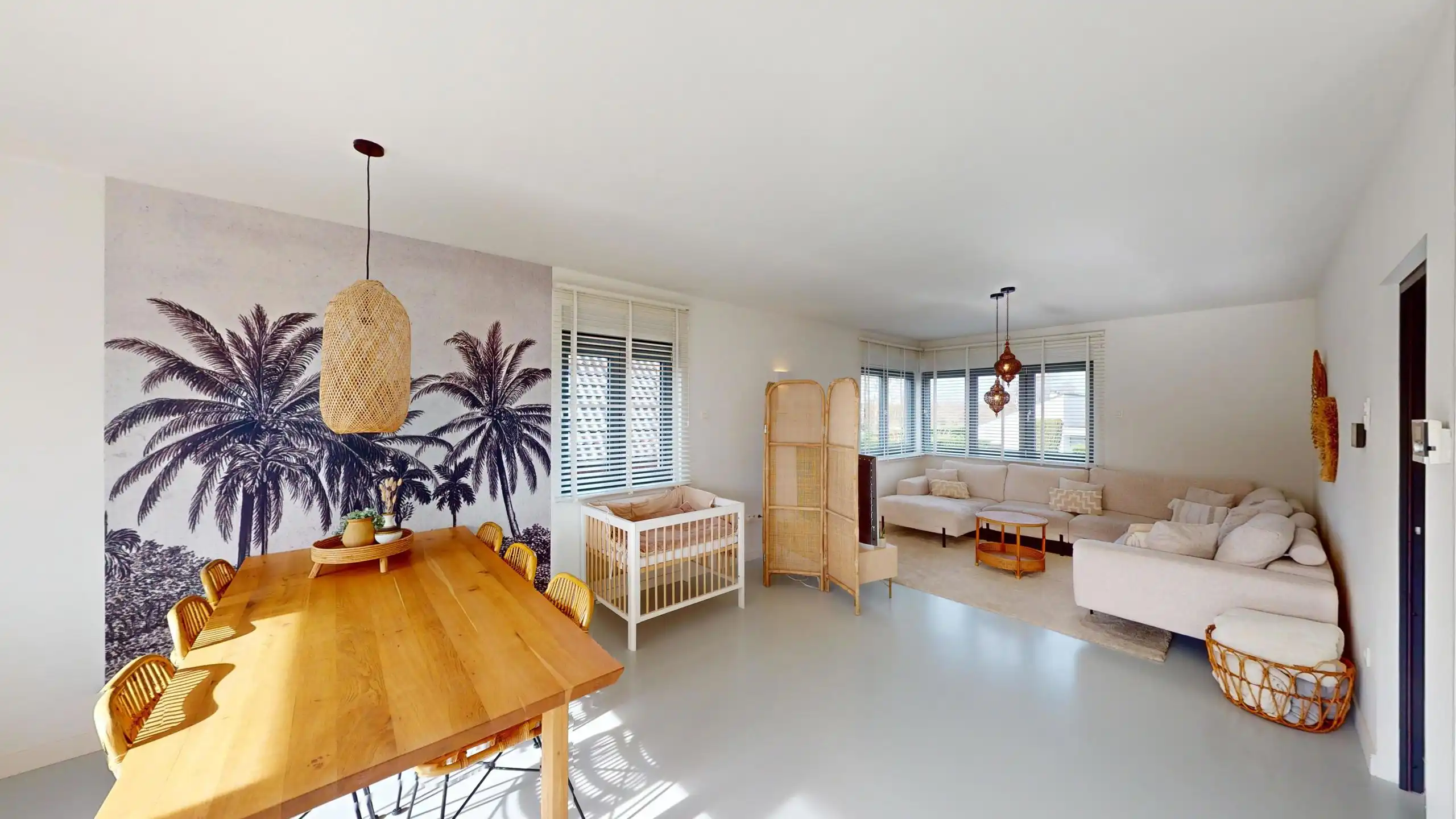 Ruim duplex app met 5 slpks, met prachtig terras en tuin! foto 9