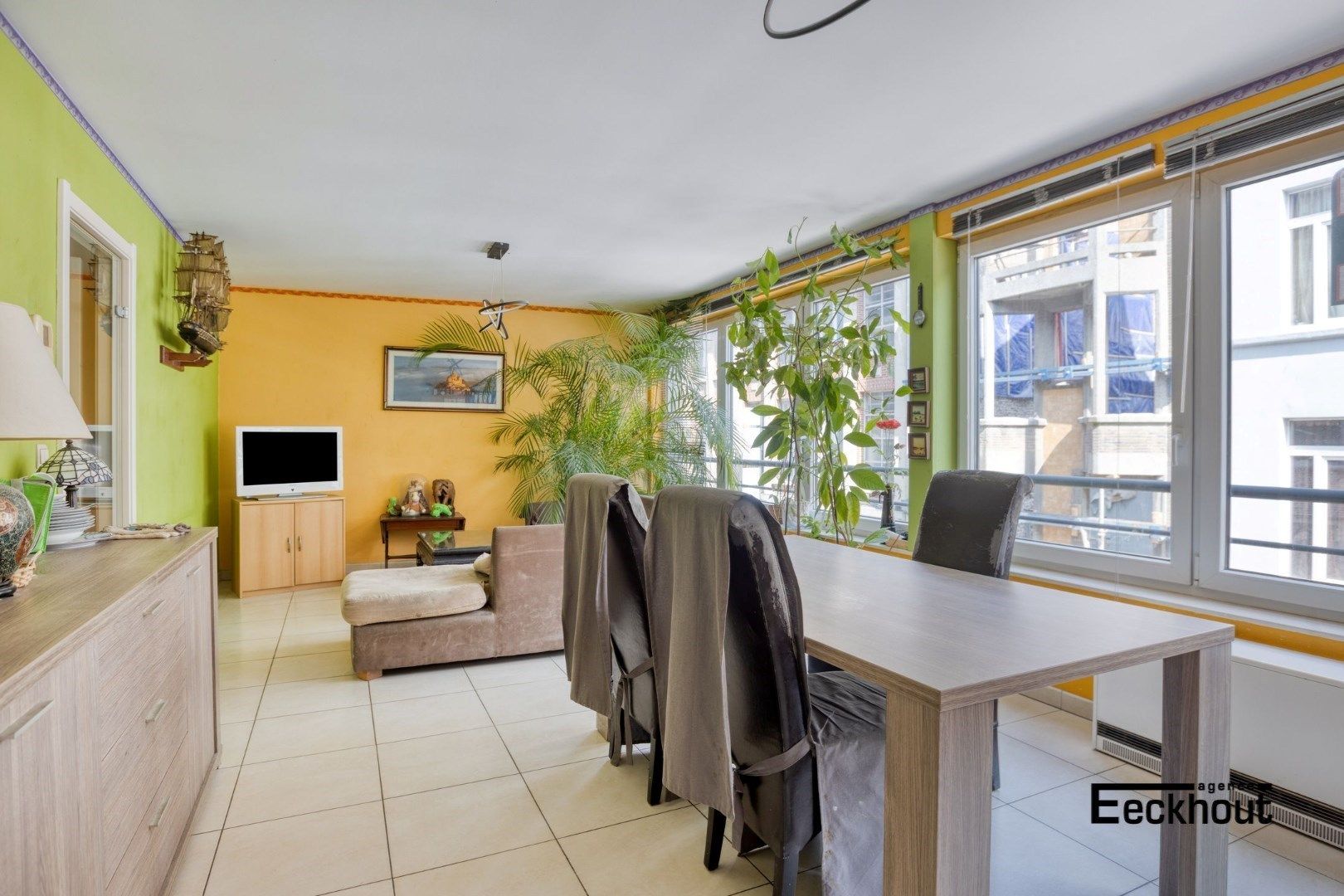 Ruim (100 m²) & instapklaar appartement in het centrum van Oostende! foto {{pictureIndex}}
