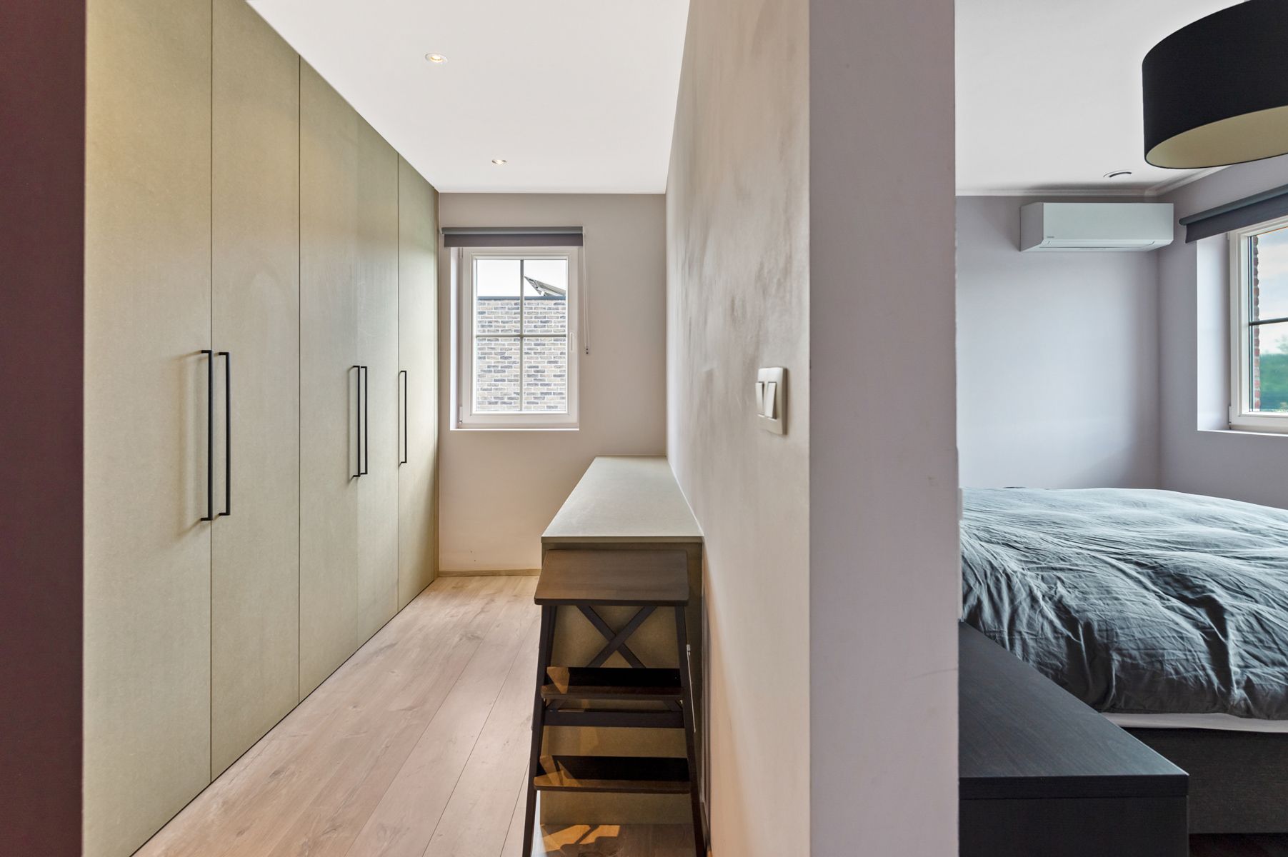 Recente villa met charme op ruime kavel foto 21