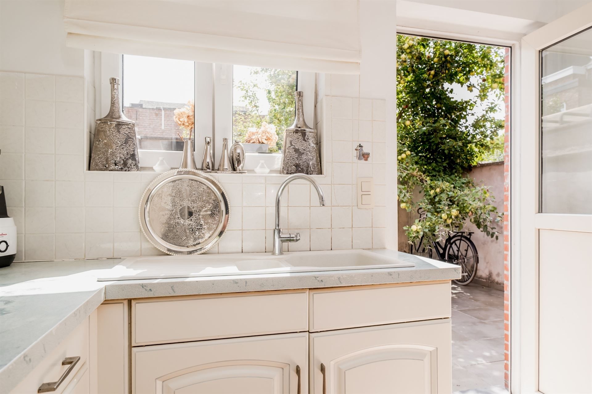 Instapklare woning met 3 slpks nabij station. foto 11