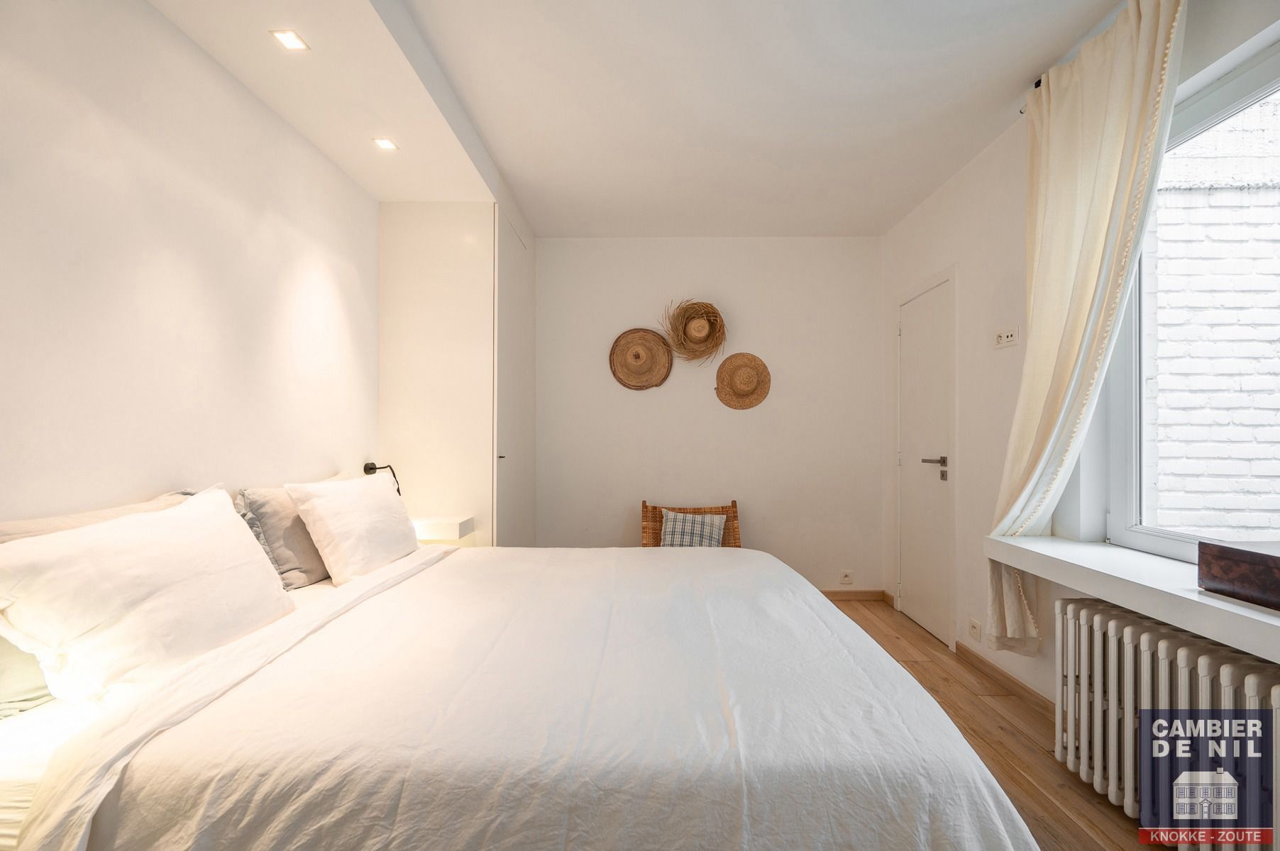 Instapklaar, lichtrijk en gemeubeld appartement aan het Albertplein foto 12