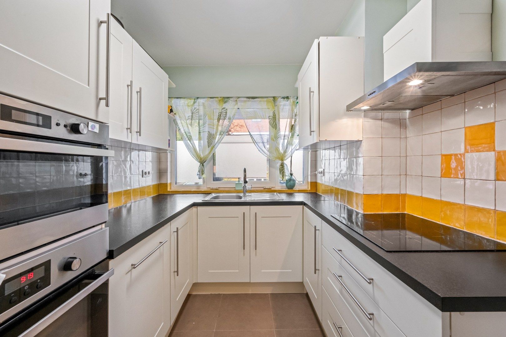 Goed gelegen gerenoveerd woonhuis foto 7