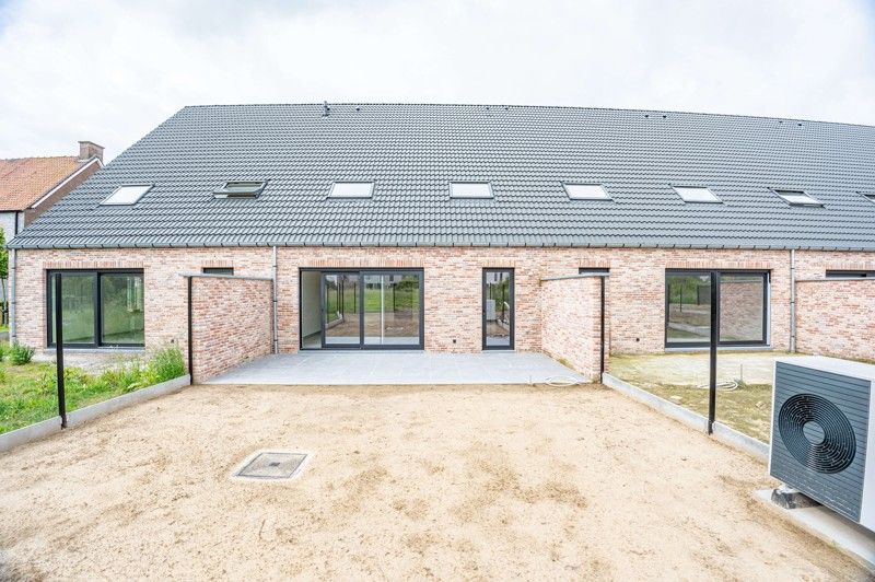 Landelijke nieuwbouwwoning op 249 m² TE KOOP in Wakken! foto 17