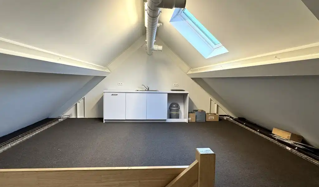 Lichtrijk kantoor te huur op zichtlocatie te Sint-Martens-Latem foto 20