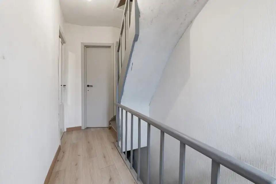 ENERGIEZUINIGE GEZINSWONING MET 3 SLKS, TERRAS EN TUIN IN TONGEREN foto 14