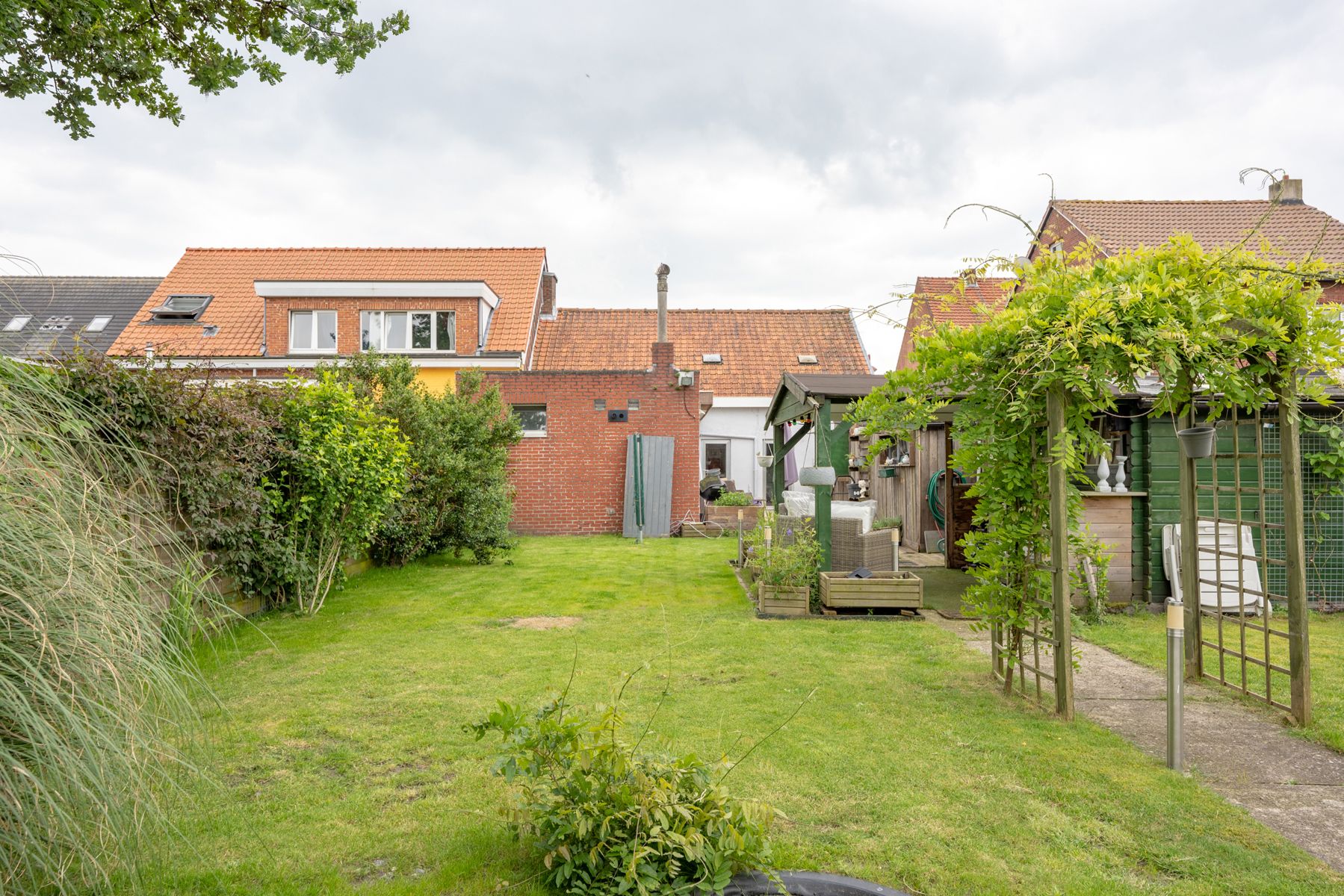 HOB met 3 slaapkamers en mooie tuin op rustige ligging! foto 11