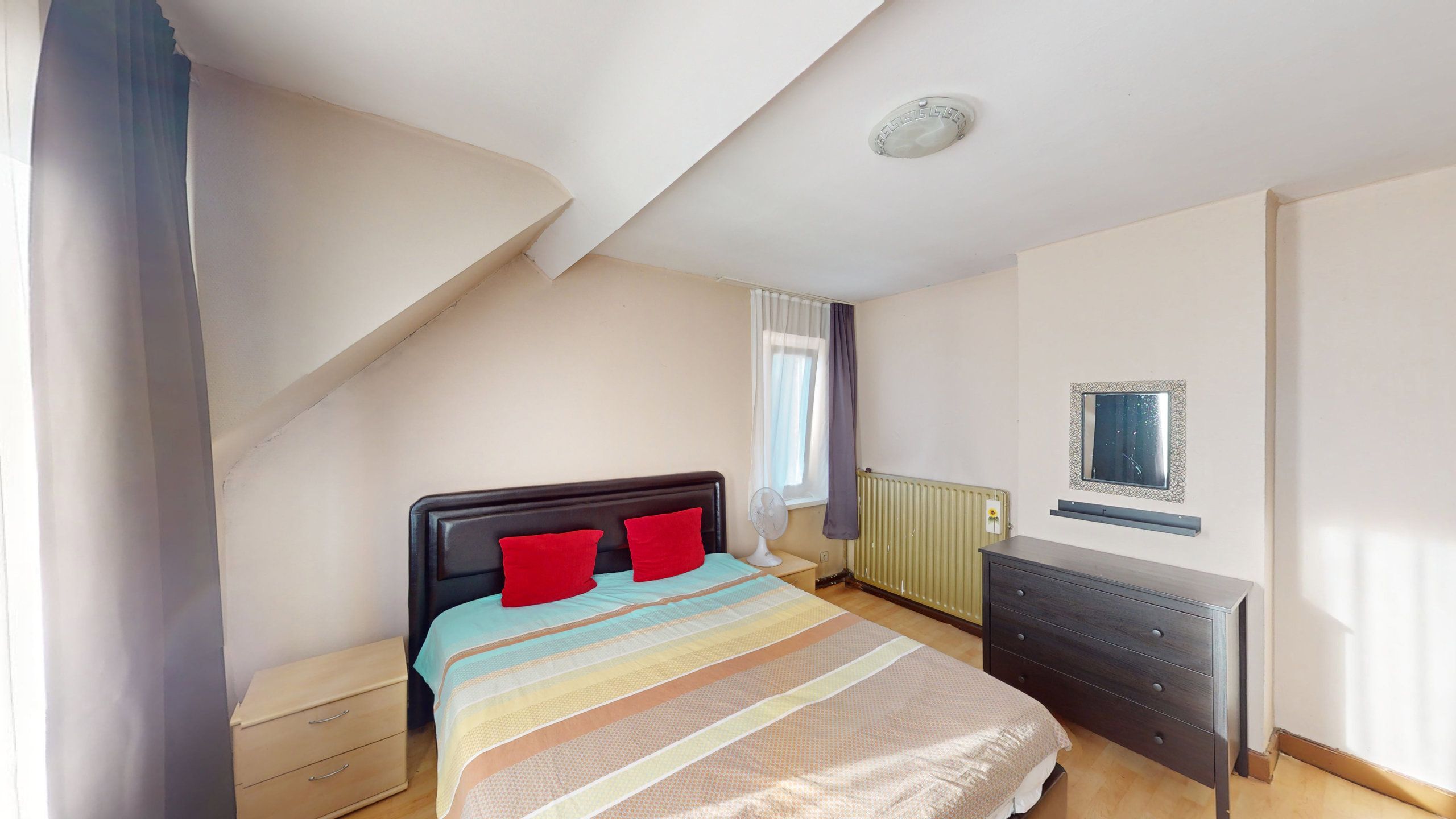 Half open gezinswoning, centraal gelegen, met 3 slaapkamers! foto 23