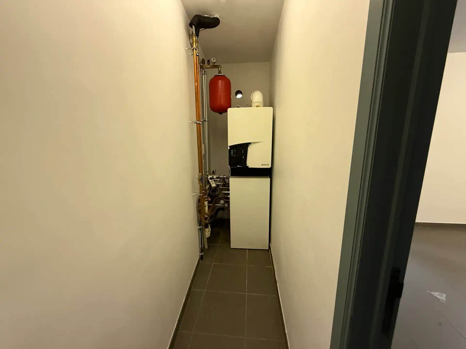 AALST-CENTRUM - Commercieel handelspand met ruim appartement op TOPlocatie. foto 34