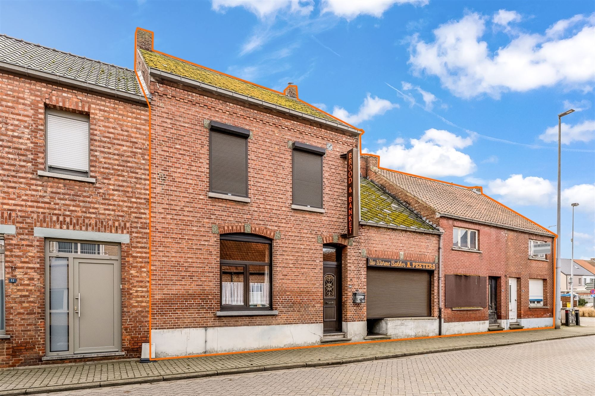 PROJECTGROND VAN 2 WONINGEN EN 3 APPARTEMENTEN foto 2