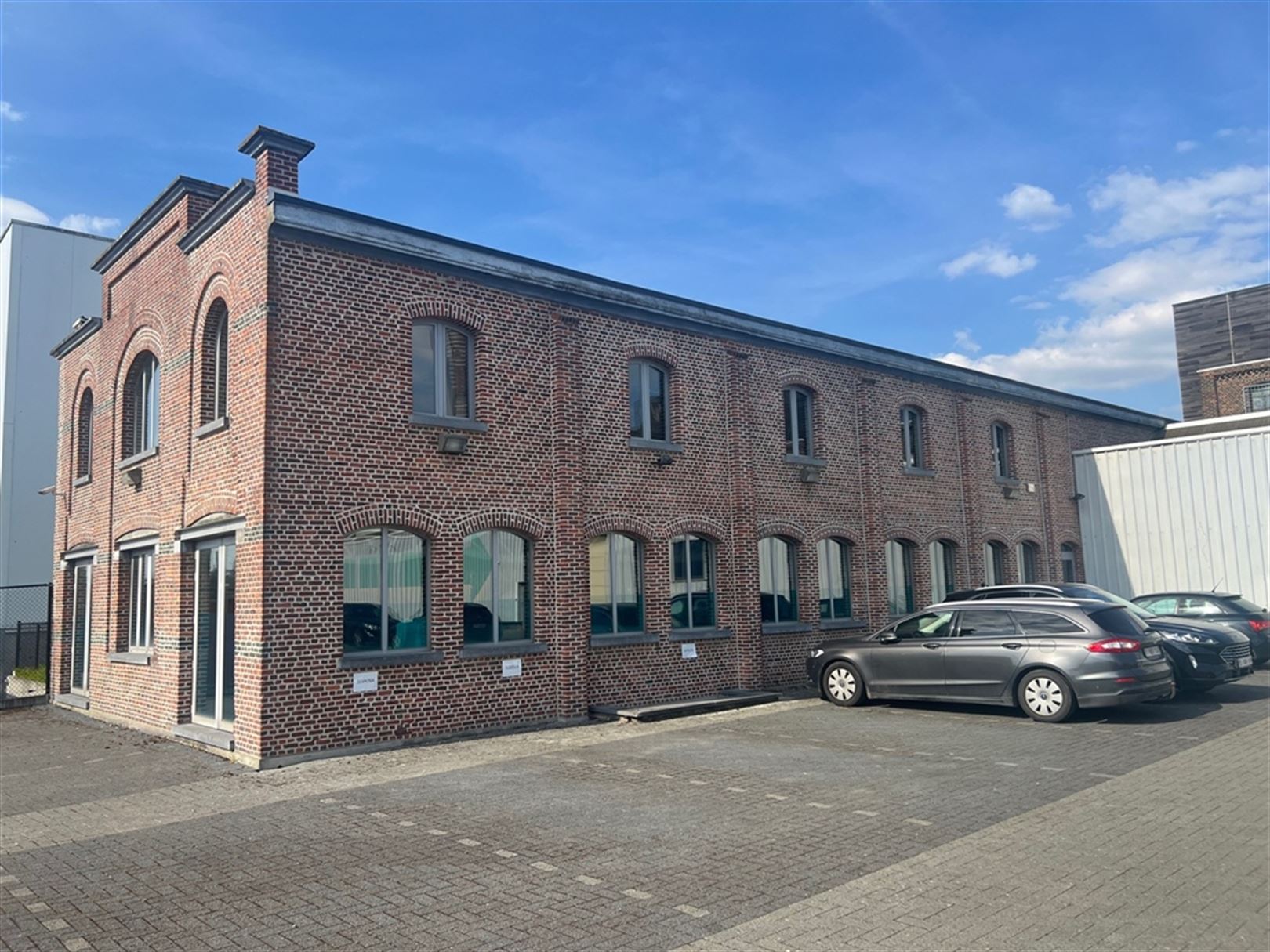 Kantoorgebouw foto 25