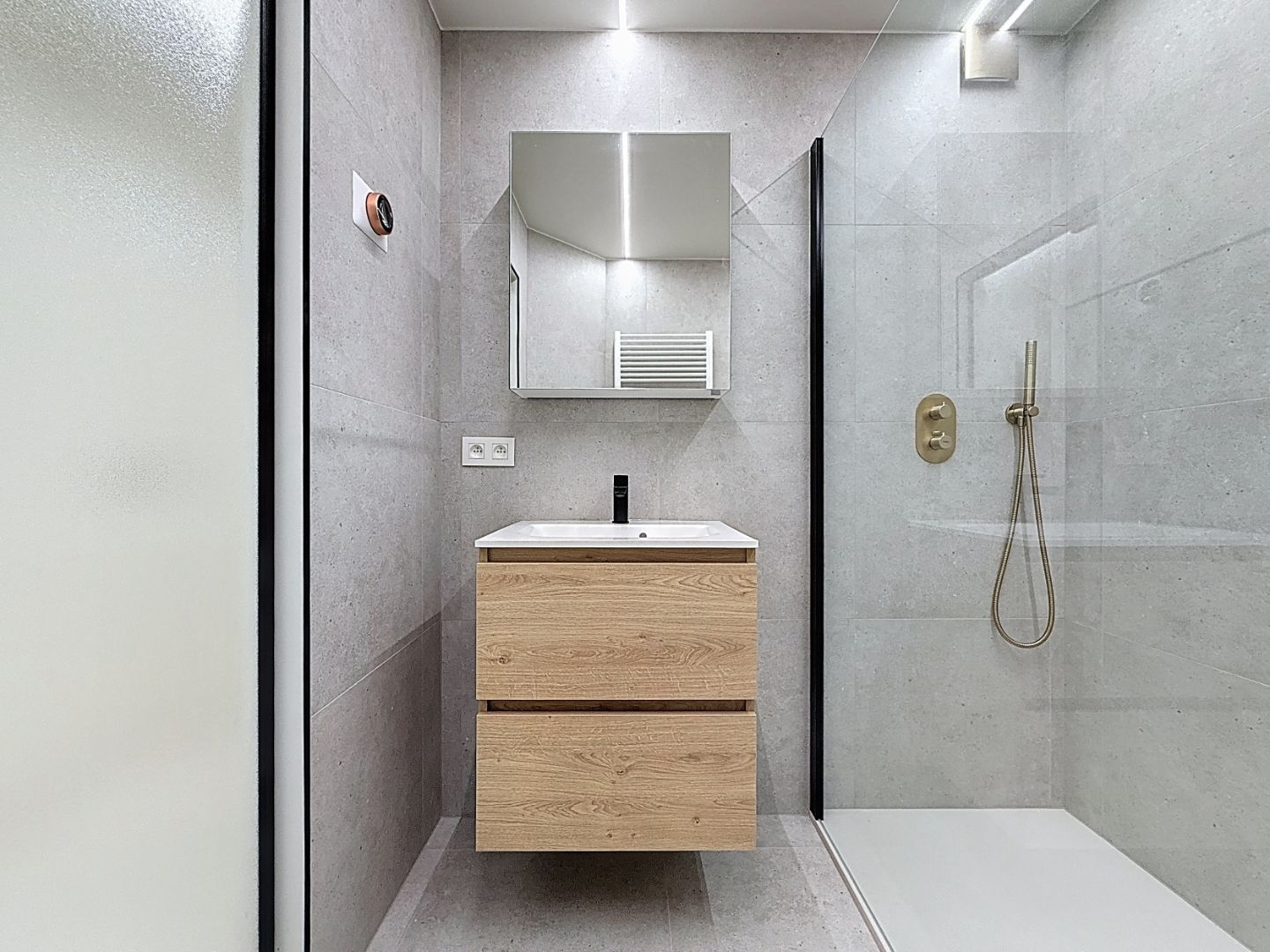 Stijlvol gerenoveerd appartement in Nieuwpoort foto 9