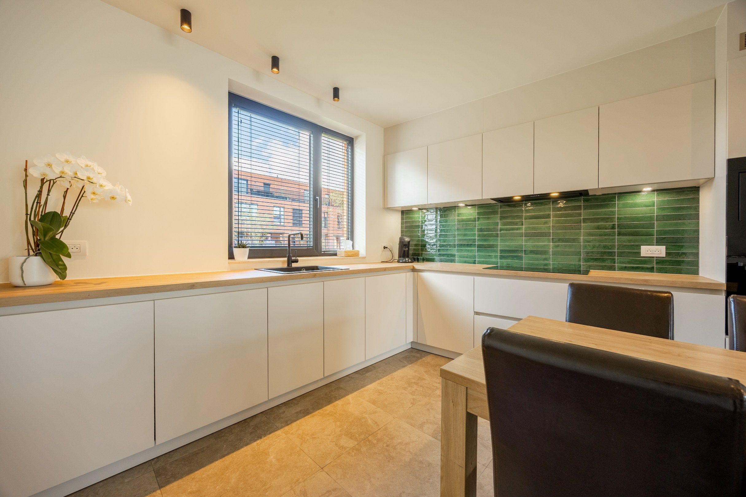 RUIME, KLASSEVOLLE EN ENERGIEZUINIGE WONING  foto 5