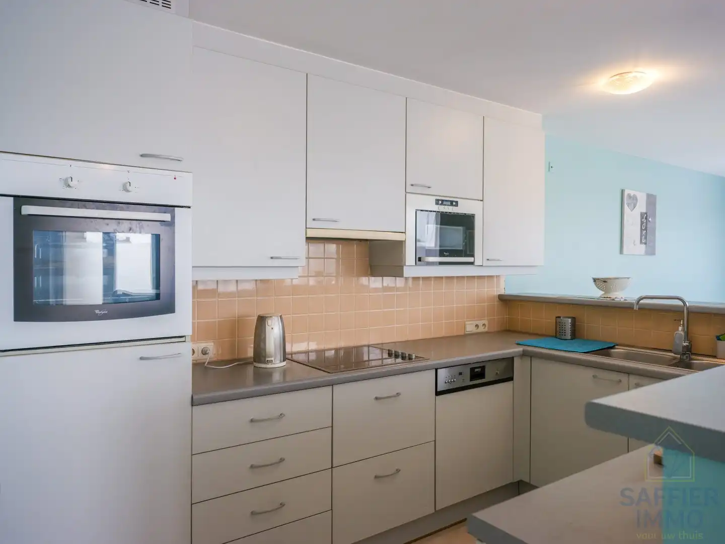 Ruim appartement met 3 slaapkamers, 2 badkamers en 2 staanplaatsen in centrum Dentergem foto 3