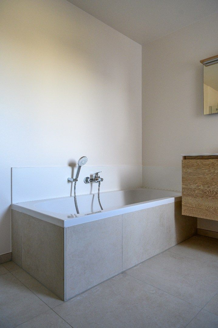 INSTAPKLARE NIEUWBOUWWONING MET 3 SLPKS | GARAGE EN TUIN foto 10