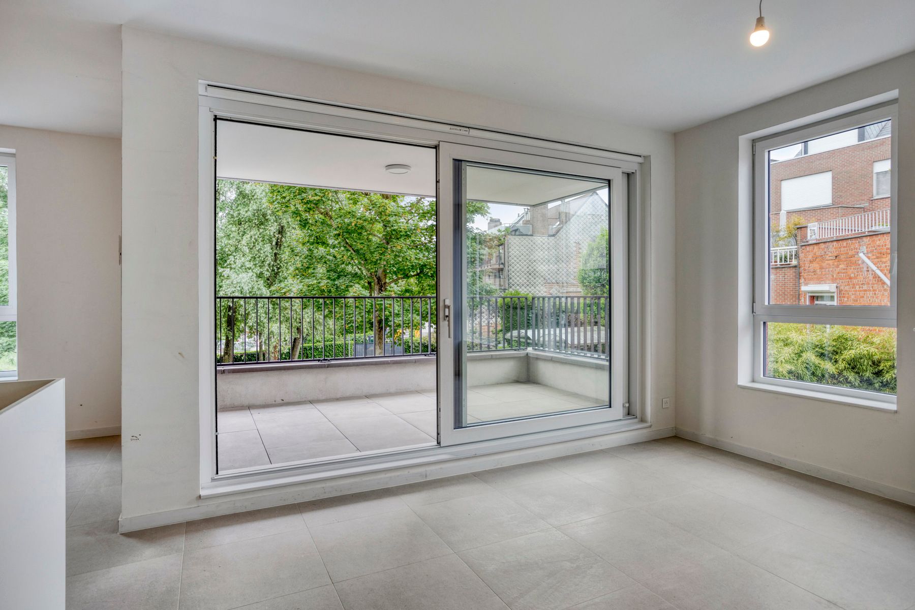 Stijlvol 2-slaapkamerappartement nabij De Schorre! foto 6