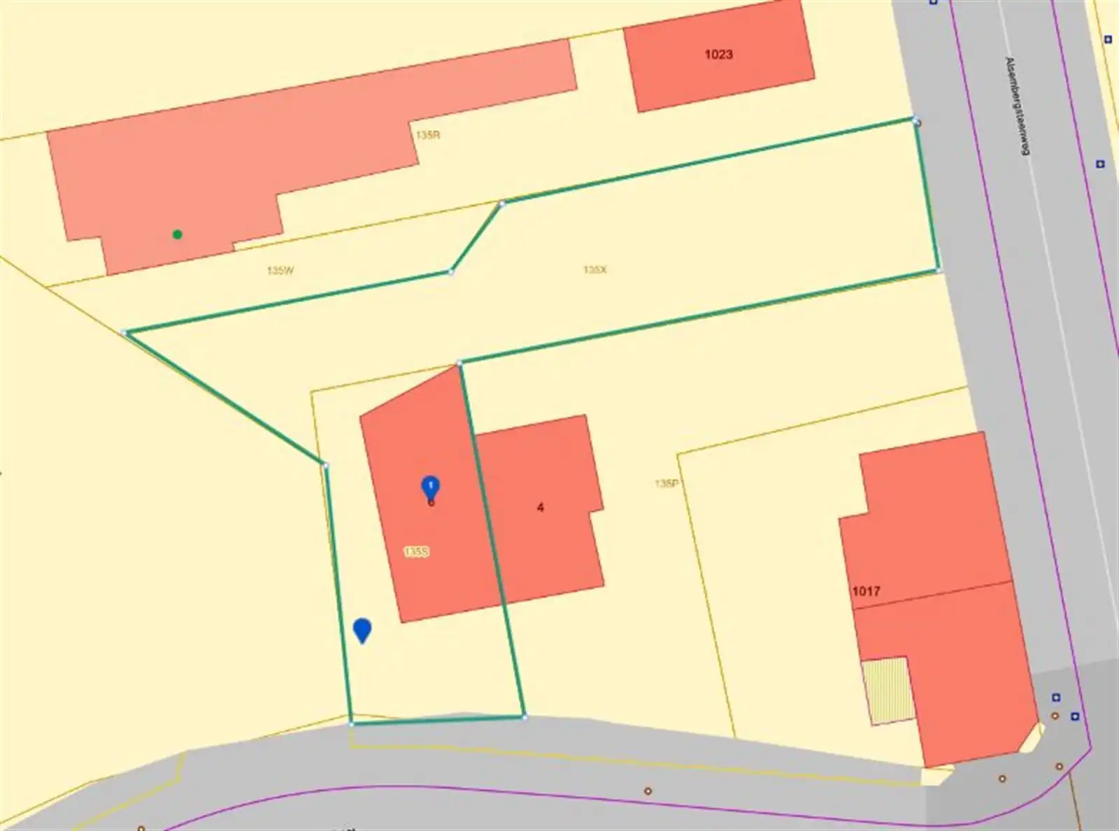 Ruime 3-gevelwoning met 4 à 5 slaapkamers, grote garage en dubbele straattoegang foto 2