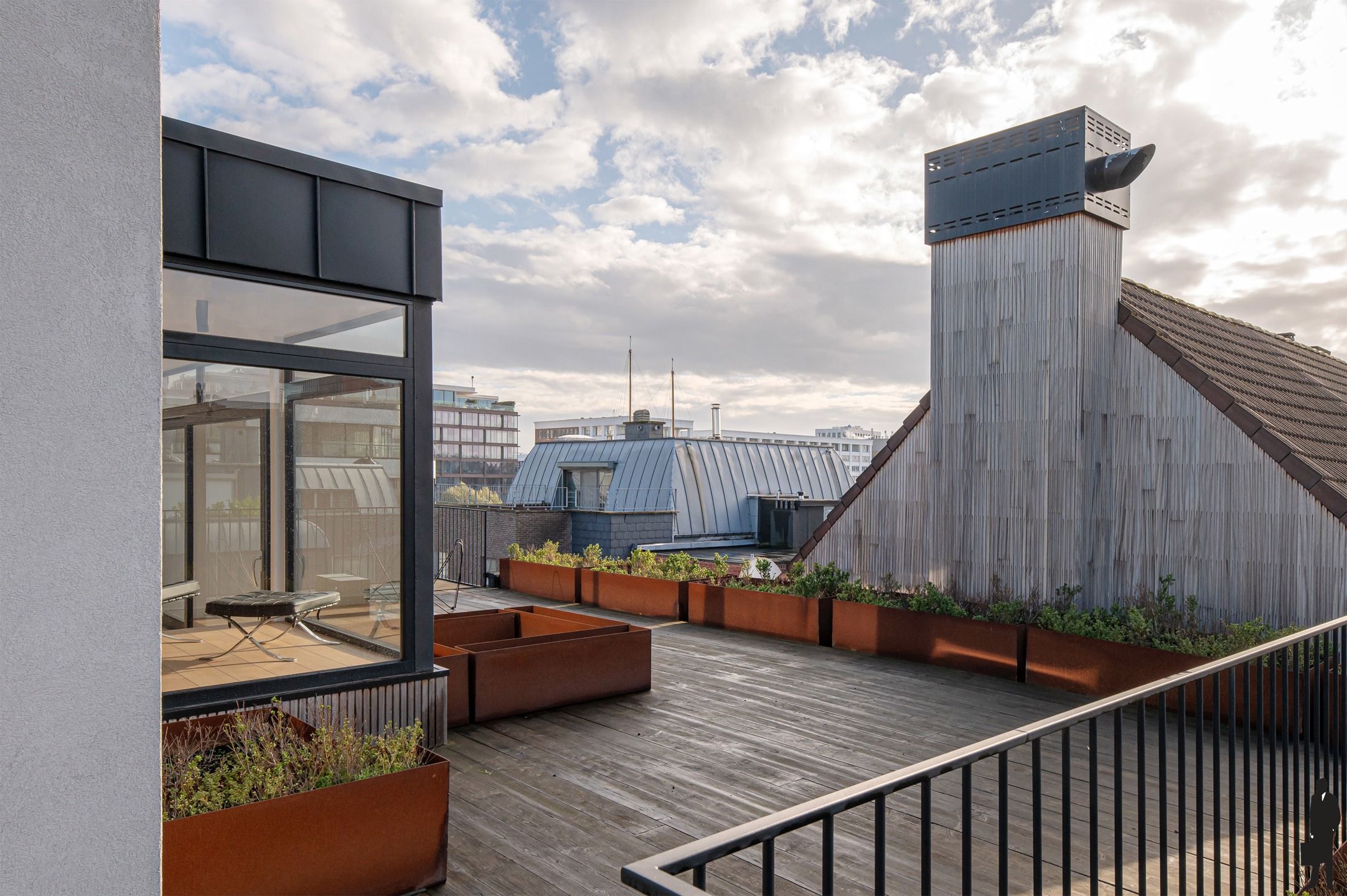 Uniek duplex-penthouse met indrukwekkend terras, gelegen op een absolute toplocatie op ’t Eilandje foto 8