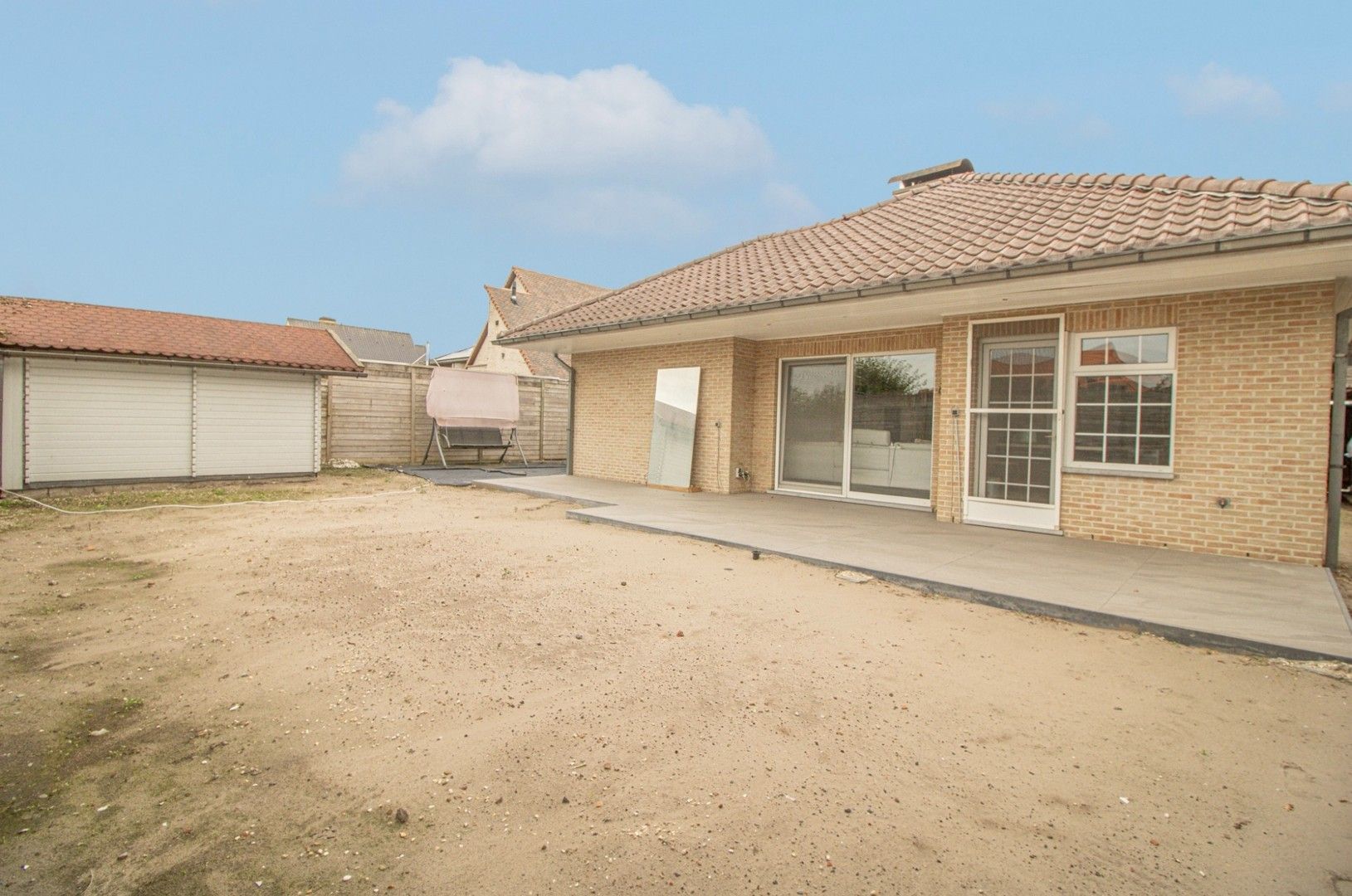 Vrijstaande, instapklare bungalow in een rustige woonwijk foto 19