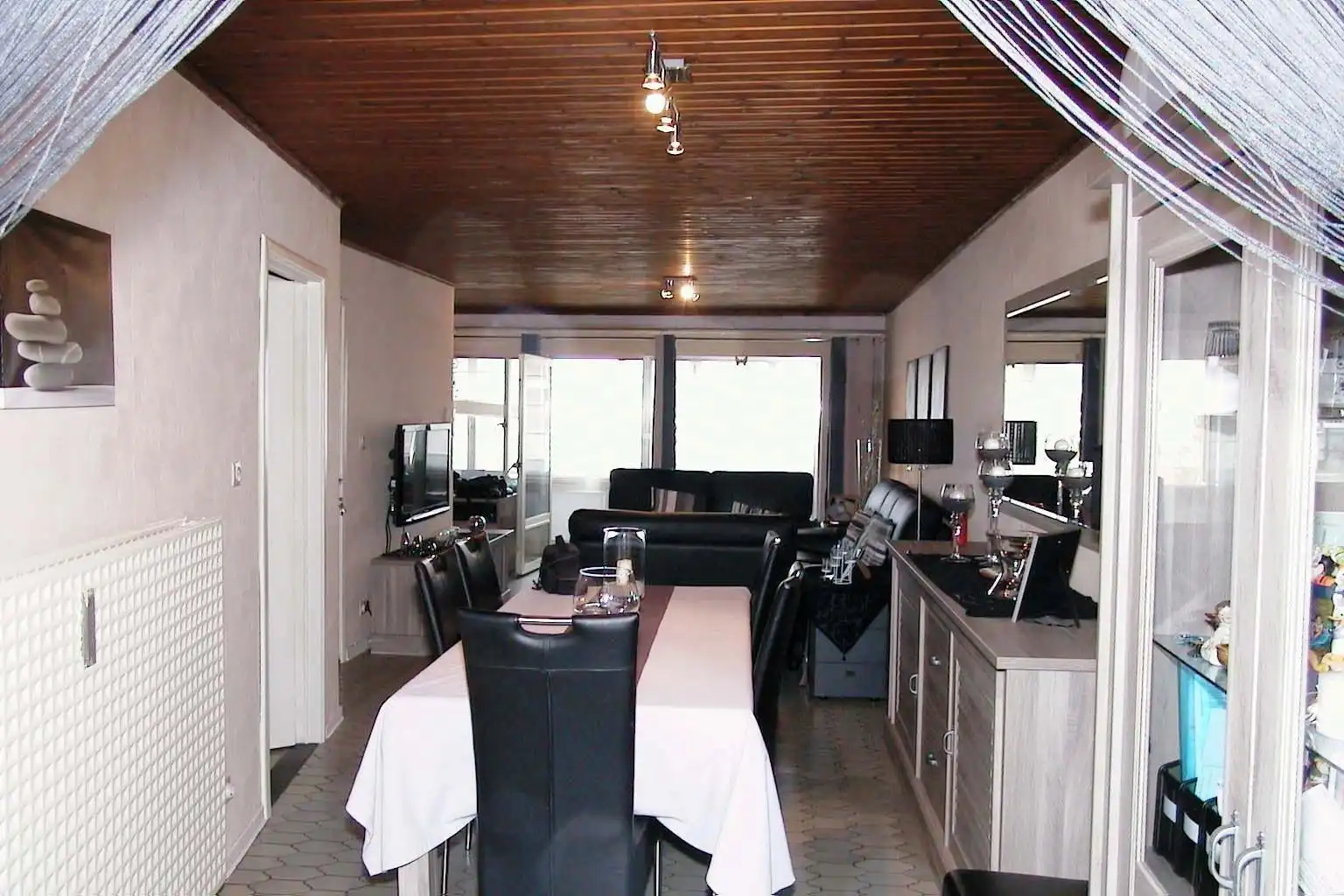 Appartement in het centrum van Leopoldsburg met twee slaapkamers. foto 3