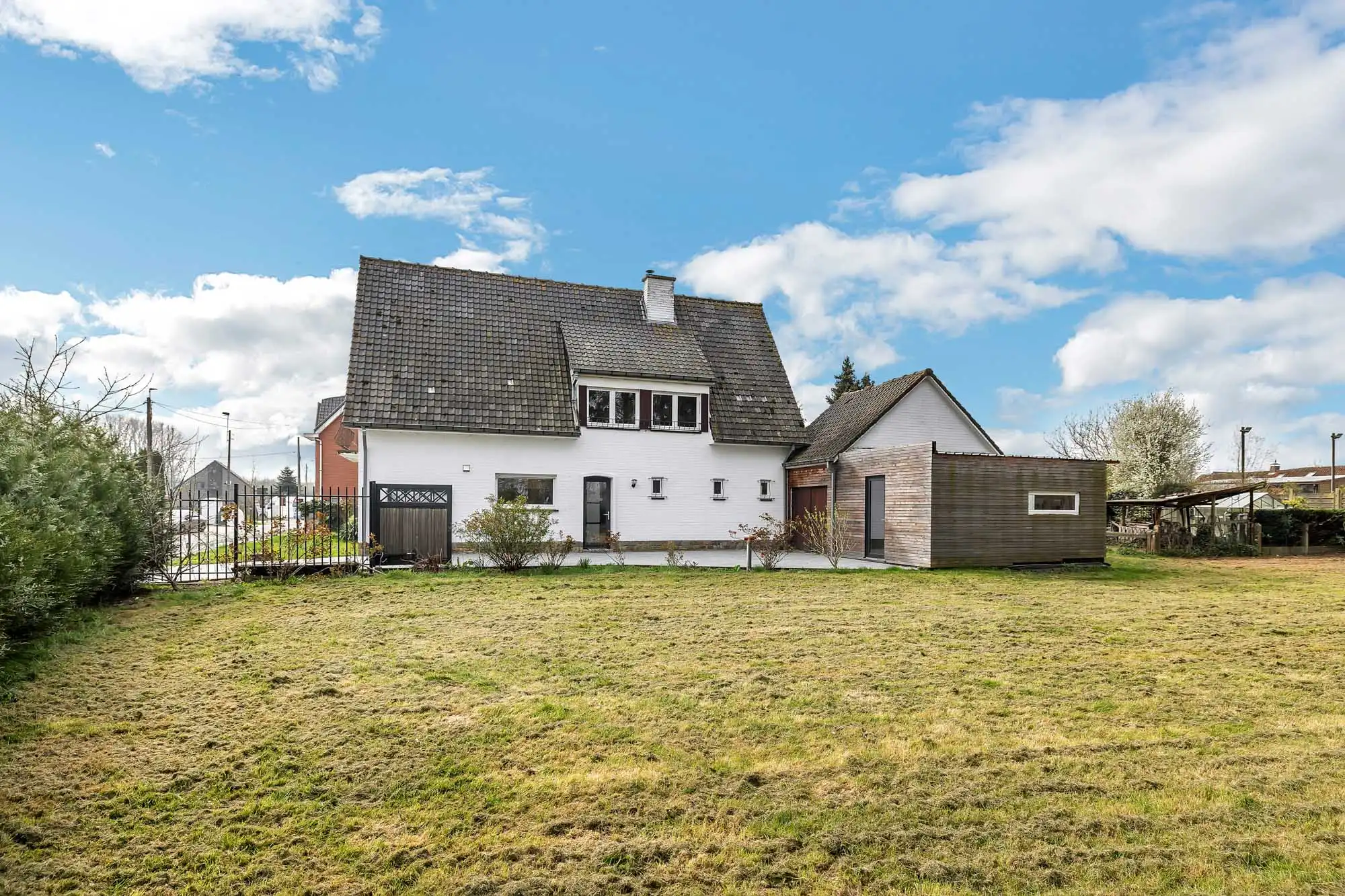 Instapklare woning met 2 (3) slaapkamers en tuin te Wambeek! foto 21