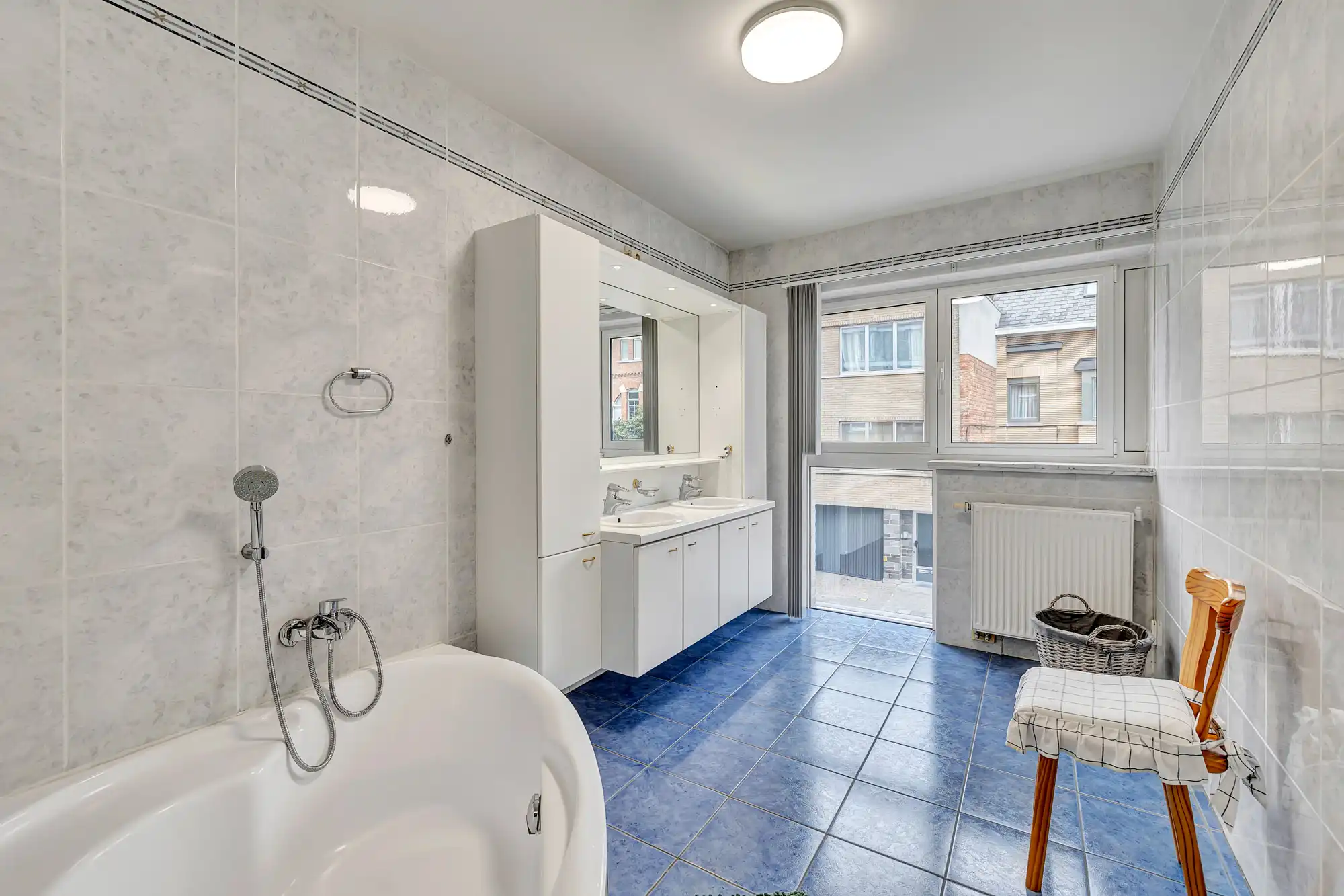 Instapklare, energiezuinige woning met ruime garage foto 17
